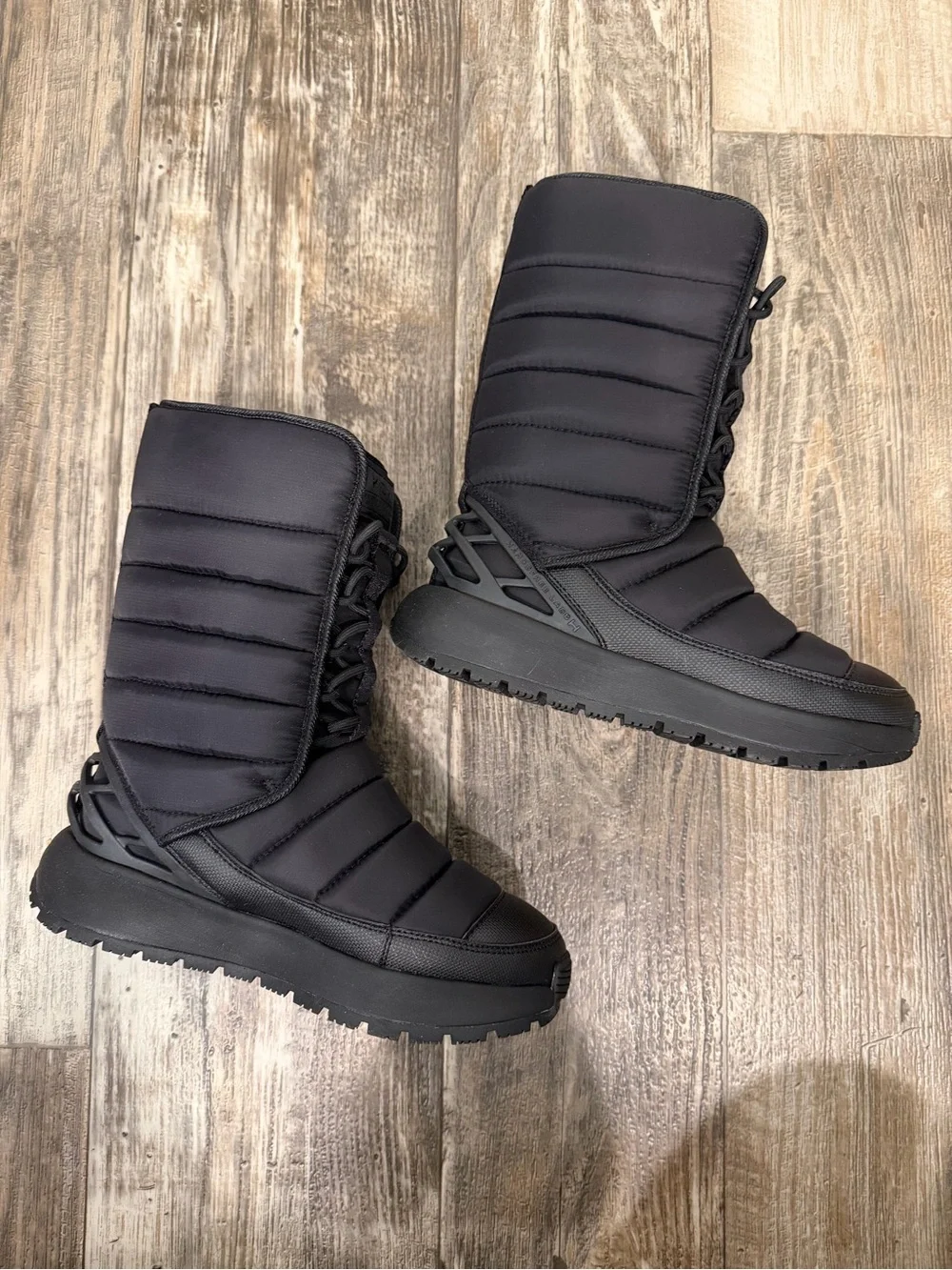 Women’s Black Insulated Winter Boot Size 7